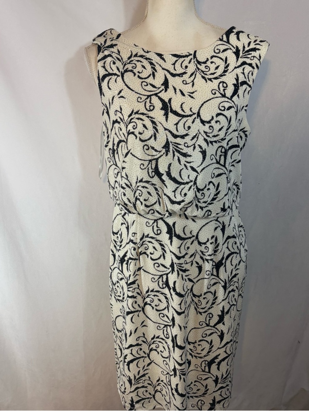 Scarlett White and Black Scroll-Print Sleeveless Midi Dress